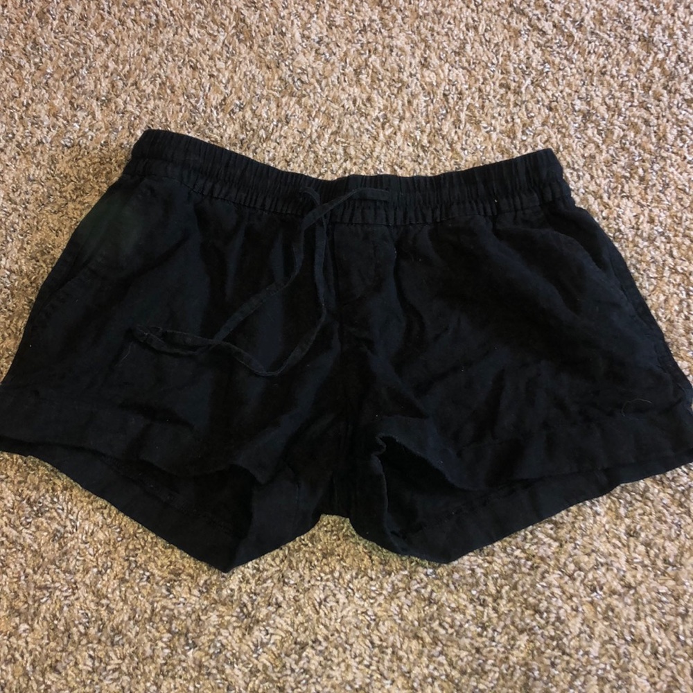 Old Navy black shorts